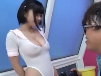 京アニ放火してそうなキモ撮り鉄にレイプされちゃう巨乳娘巨乳コスプレレイプの無料AV動画