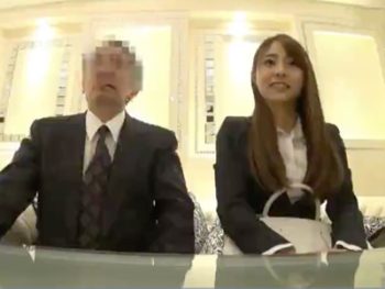 年の離れた上司に無許可中出しされて無責任発言されちゃう新人OL素人美少女OL中出しのアダルト動画