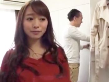 セクシーギャルに猛烈腰フリされて彼女いるのに裏切り射精ｗお姉さんギャル痴女M男のエロAV動画