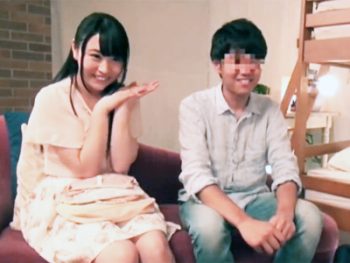 男を惑わす魔性の萌え系JDが彼氏のすぐそばで友達と中出しパコｗｗ美少女痴女中出しのアダルトエロ動画