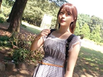 清楚な見た目とは裏腹にSEXを見られたいという変態JDと濃密SEX巨乳素人美少女のエロ動画