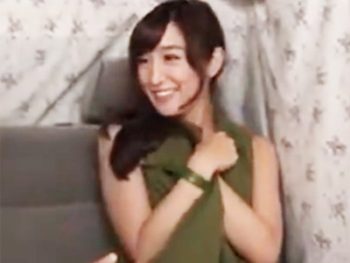 可愛くて巨乳の完璧な奥様に勢い余って無許可中出しｗ巨乳素人人妻中出しハメ撮りナンパのアダルト動画