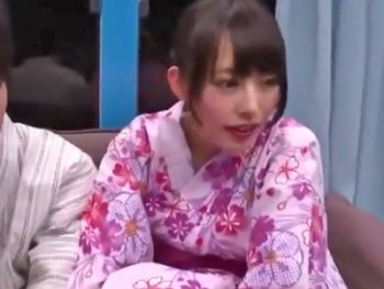 童貞チンポを中出しパコで筆下ろししてくれた浴衣美少女ｗ美少女痴女童貞中出しの無料エロ動画