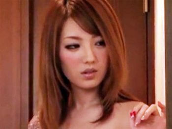 小悪魔的な誘惑で妹の彼氏の理性を狂わせて寝取る魔性の痴女お姉さん巨乳お姉さん痴女顔射のエロ動画