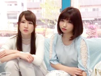 花見帰りのほろ酔いJDたちがMM号で仲良く3P素人美少女3PのAV無料動画
