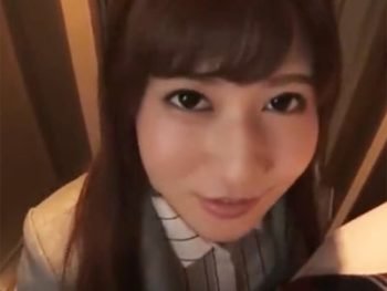 じっと見つめて視線で誘惑してくる美女OLに我慢できずにガチハメ開始巨乳お姉さんOLぶっかけのアダルト動画