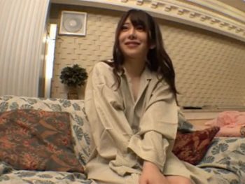 最上級の可憐さを持つ美少女に中出し＆口内射精フィニッシュ素人美少女中出しフェラのアダルト動...