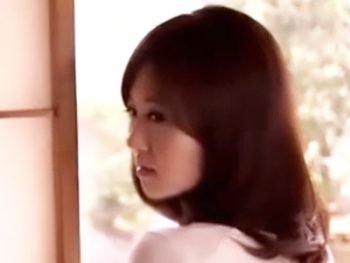 ダメ夫に嫌気がさして義父と淫らな関係にハマっていく美人妻お姉さん人妻顔射近親相姦の無料エロ動画