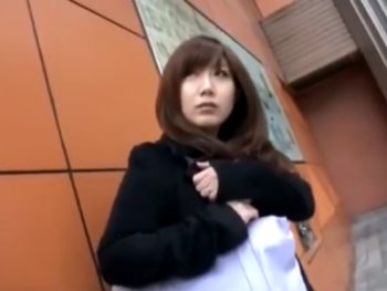 素人妻が泣きそうな顔になりながら大絶頂！素人人妻のエロ動画