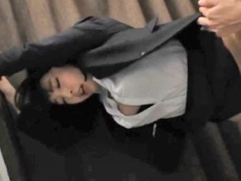 パンストOLに誘われたので下着ずらして中出しパコお姉さんOLパンスト中出しの無料AV動画