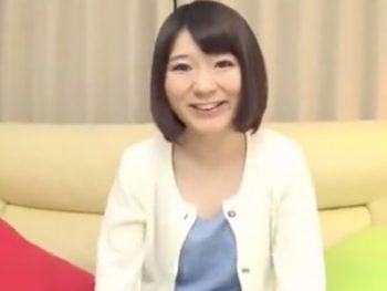 ナンパに捕まってしまった妻が強引にNTR中出しパコされて本気絶頂人妻中出しのAV無料動画