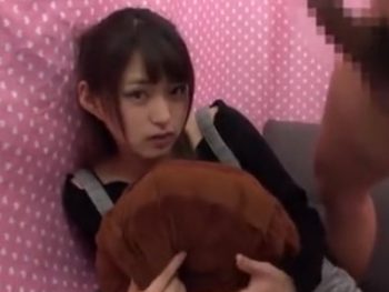 初対面チンポに中出しされたあとにお掃除フェラまでしちゃう素人娘素人美少女中出しフェラのエロ動画