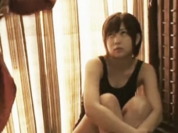 監禁されて変態おやじのペットに→毎日違うコスプレで犯される美少女美少女コスプレ紗倉まなのエロ動画