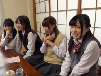 やらしい表情で恥じらいを忘れて子宮を貫く快感に顔面崩壊しながらイキ狂う美少女美少女顔射のエッチな動画