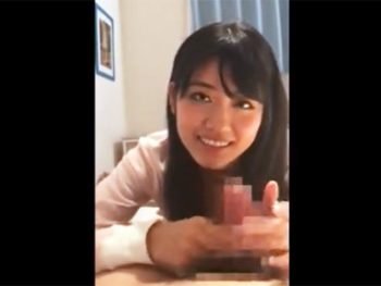 両親が不在中に変態な妹がおねだりしてくるので禁断の近親相姦ハメ撮り！美少女妹顔射ハメ撮り近親相姦のアダルト動画
