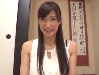 AV応募してきたスレンダー美人妻が鬼ピスSEXでイキ乱れ素人痴女人妻中出しハメ撮りの無料エロ動画