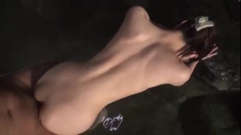 スタイル抜群の超絶美少女と露天風呂で激しいセックス！巨乳美少女顔射のアダルト動画