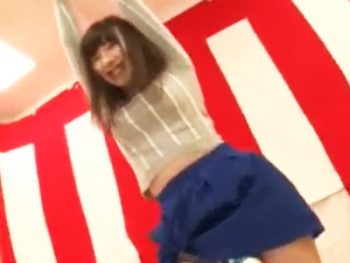 ノーパン電マクイズ！罰ゲームでガン突きされてアヘっちゃう素人娘素人美少女の無料アダルト動画