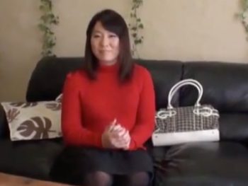 相互オナニーで辛抱堪らずフェラ始めた欲求不満な巨乳素人妻さん巨乳素人人妻フェラオナニーのアダルト動画