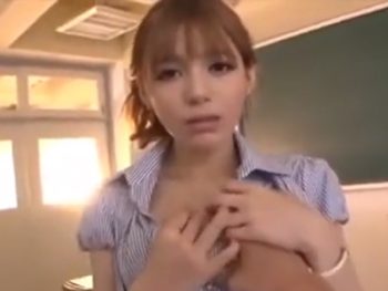 切なそうな顔で求めてくる女教師と放課後の教室でパコ巨乳お姉さん女教師ぶっかけのアダルト動画
