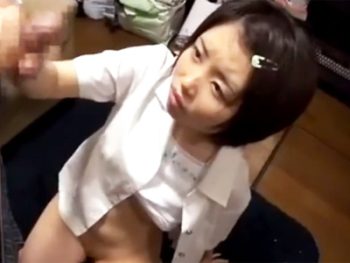 拉致った少女を自宅に監禁してパイパンマンコに容赦なく種付けピストンするヤバい奴ｗパイパン顔射ハメ撮りのアダルト動画