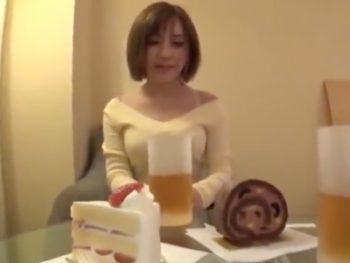 こんな巨乳を触ってあげないダンナせいでネトラレにきた人妻巨乳素人人妻中出しのAV無料動画