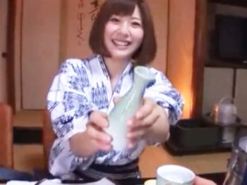 巨乳美女と超ドキドキの温泉旅行でしっぽりラブラブSEX巨乳お姉さん顔射のアダルト動画