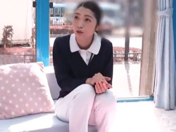 地元で人気の美人ナースが童貞君を優しく手ほどき素人美少女お姉さん看護婦中出しのエロ動画