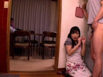 自分と兄嫁だけの秘め事…従順で大人しそうな兄嫁を言いなり寝取りｗ痴女人妻近親相姦大槻ひびきのアダルト動画