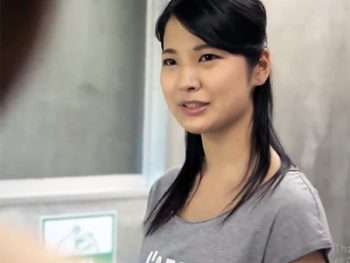 清楚で可愛い近所のノーブラ奥さんをゴミ出し中に押さえつけレイプ！お姉さん人妻レイプ水谷あおいのエロ動画