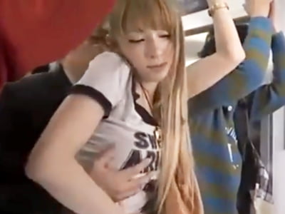 エッロい短パン穿いた巨乳ギャルに痴漢仕掛けたついでにチンポハメて中出し放出巨乳ギャル中出しレイプ痴漢の無料ポルノ動画