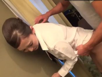 仕事帰りの欲求不満なCAさんに童貞君の筆おろしをお願いお姉さん童貞ナンパフェラ中出しのアダルト動画