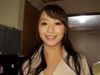 エッロい顔と爆乳で素人男をイカせまくるレンタル奥様ｗこんな奥様いねぇよｗｗ巨乳お姉さん痴女ハメ撮り白石茉莉奈のアダルトエロ動画