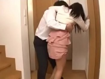 姉の家庭教師に媚薬を盛ってフラフラにさせ秘密SEX巨乳家庭教師オナニーのエッチ動画