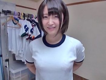 激カワ美少女に体操着＆ブルマを着せて着衣セックス！美少女コスプレぶっかけのエロ動画