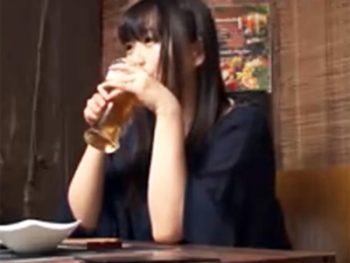 居酒屋で意気投合した美女を酔わせて持ち帰りほろ酔い状態で中出しパコｗ素人お姉さん中出しナンパ盗撮のアダルト動画