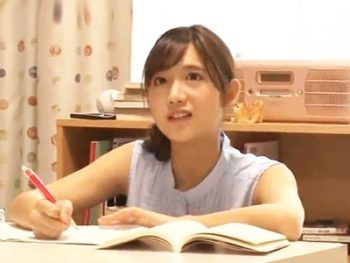 大人しそうなJCをバスの車内で痴漢して足ガクガクになるまでチンポで犯す！素人女子校生美少女顔射ハメ撮りレイプ盗撮痴漢のアダルト動画