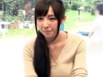 警戒心が強めな可愛い彼女を彼氏から引きはがしてマッサージ敢行！→強引にNTR中出しｗ素人美少女中出しマッサージの無料エロ動画