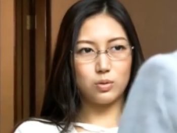 病弱な旦那のせいで欲求不満の美人妻が義父と禁断パコ人妻中出し近親相姦のアダルト動画