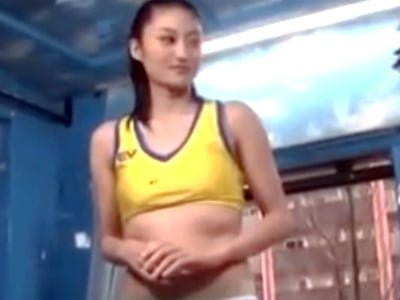 モデル級の長身美女とMM号ハメで冴えない童貞君に鬼中出しされちゃう素人お姉さん中出しの無料ポルノ動画