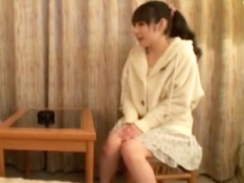 童貞くんを優しく筆おろしする黒髪美少女美少女童貞中出しのアダルト動画