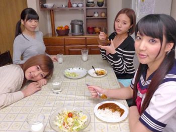 親戚の従姉妹たちといくら子種があっても足りない乱交FUCK巨乳女子校生お姉さん痴女近親相姦乱交西條るり青葉優香藤嶋唯さとう遥希のポルノ動画