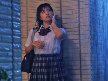 突然の大雨で濡れちゃった彼女の妹と朝までセックス巨乳女子校生美少女根尾あかりのエロ動画