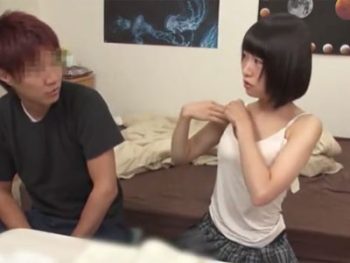 やせ型の貧乳女子が欲情した男にチンポ挿入されてアクメ堕ち美少女中出しのアダルト動画