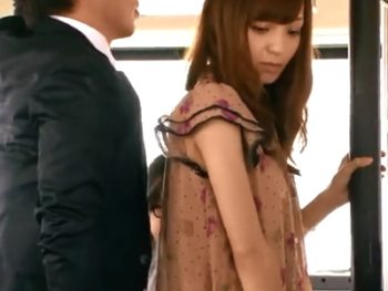 鬼畜痴漢に襲われて抵抗できずにレイプされたお姉さんお姉さんレイプ痴漢のアダルトエロ動画