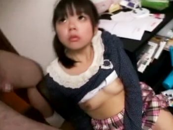 無知な少女が変態お兄さんに持ち帰られた結果‥素人美少女中出しハメ撮りのエロ動画