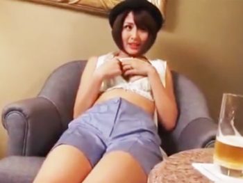 不倫セックスの快感を忘れる事が出来ないヤリマン妻が懲りずに‥人妻顔射ハメ撮りの無料AV動画