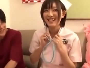 素人宅にナースコスプレで突撃して生ハメサービスしちゃう美少女巨乳美少女コスプレ看護婦のアダルトエロ動画