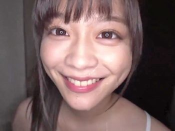 淫乱な美少女JKがセーラー服着衣のままで濃厚中出しファック巨乳女子校生美少女中出しのアダルト動画