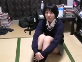 素人の童顔美少女が家に連れ込まれ→ハメ撮りパコ展開素人女子校生美少女ハメ撮りのアダルト動画